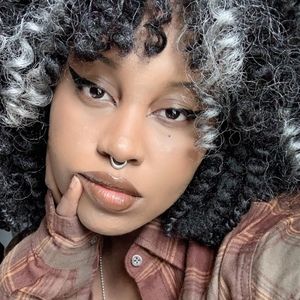 Meet your Posher, Jada